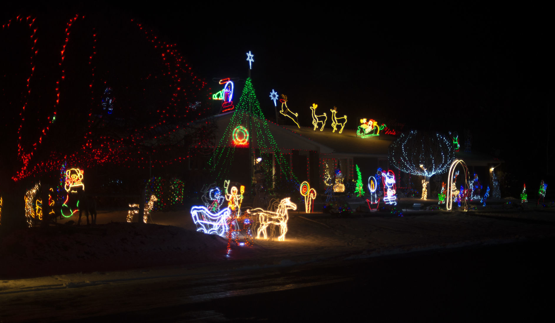 Holiday light displays